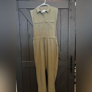Evereve Khaki Sleeveless Jumpsuit